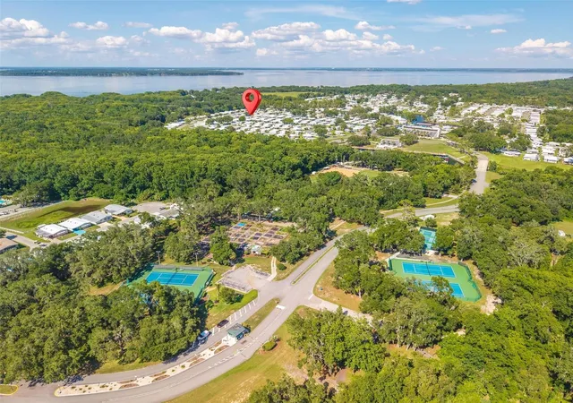 Photo 4 of Manufactured home for sale at 141 Azalea Trl, Leesburg, FL 34748 | MLS# G5114654 | Listing updated on 2026-10-05