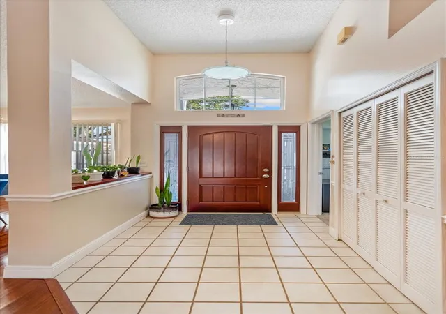 Photo 2 of Single family home for sale at 2821 Lone Feather Dr, Orlando, FL 32837 | MLS# O6422369 | Listing updated on 2026-08-28