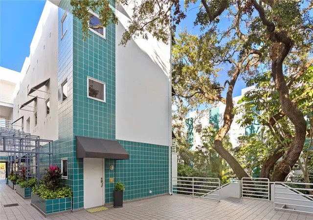 Homes for sale in Tampa, FL | 4950 Bayshore Blvd #13C, Tampa, FL 33611 | MLS# TB8525970
