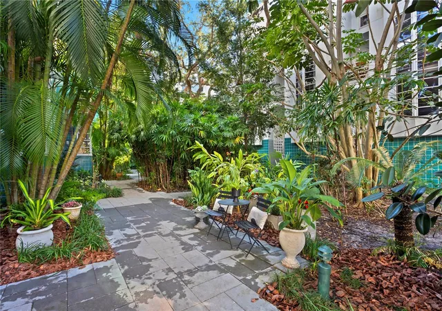 Homes for sale in Tampa, FL | 4950 Bayshore Blvd #13C, Tampa, FL 33611 | MLS# TB8525970