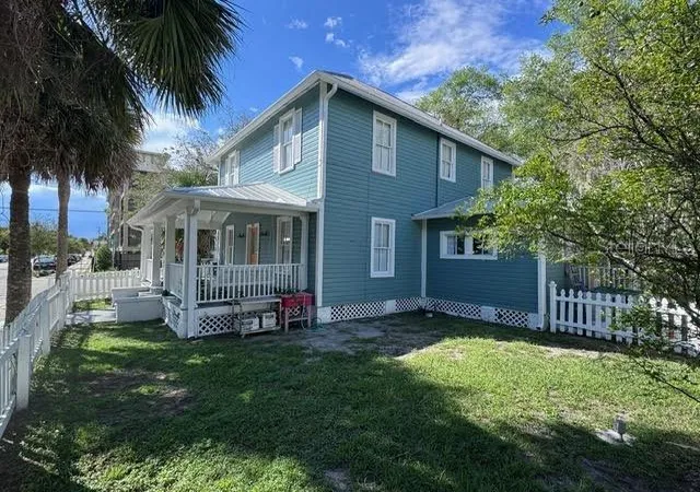 4th image of 201 E Voorhis Ave, Deland, FL 32724 | MLS# O6422387