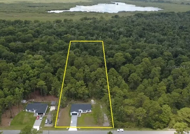 2nd image of 42065 Tamarac St, Eustis, FL 32736 | MLS# O6422397