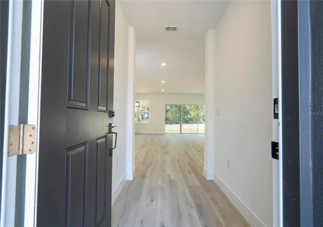 3rd image of 42065 Tamarac St, Eustis, FL 32736 | MLS# O6422397