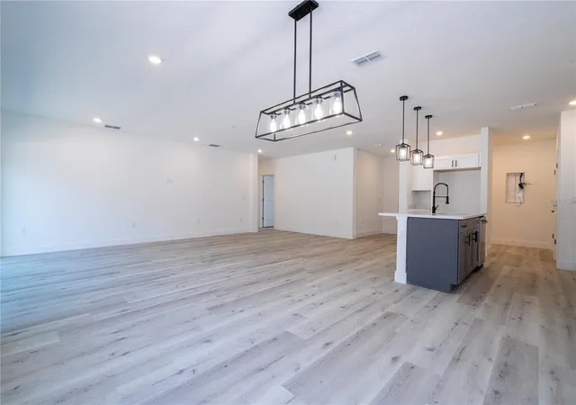 5th image of 42065 Tamarac St, Eustis, FL 32736 | MLS# O6422397