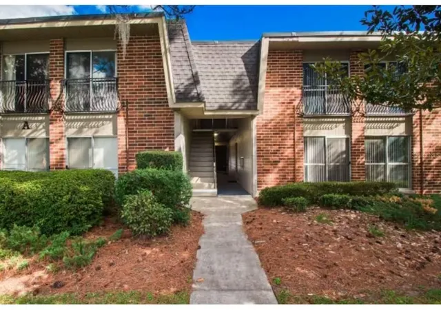 2nd image of 1700 Sw 16th Ct #A5, Gainesville, FL 32608 | MLS# GC541698