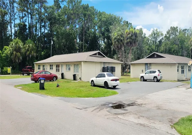 Homes for sale in Crystal River, FL | 753 Ne 9th St, Crystal River, FL 34428 | MLS# W7887343
