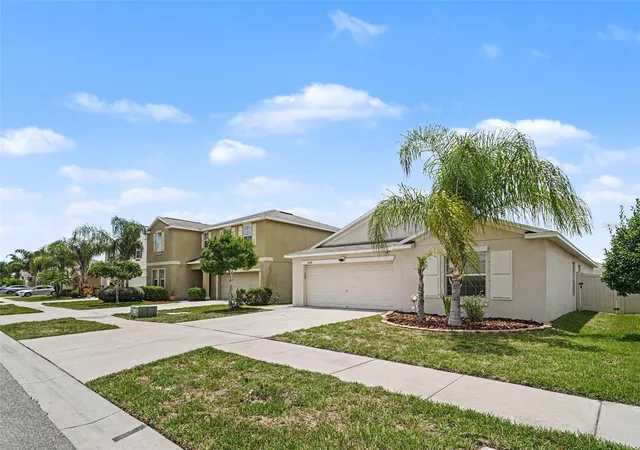 4th image of 16803 Peaceful Valley Dr, Wimauma, FL 33598 | MLS# O6422410
