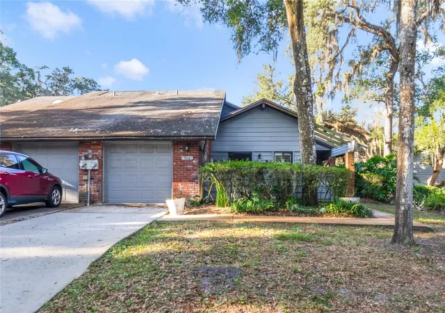 3rd image of 906 Village Green Rd, Deland, FL 32720 | MLS# V4950039