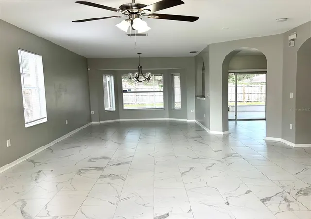 Photo 3 of Single family home for sale at 504 Maple Pointe Dr, Seffner, FL 33584 | MLS# TB8526001 | Listing updated on 2026-09-20