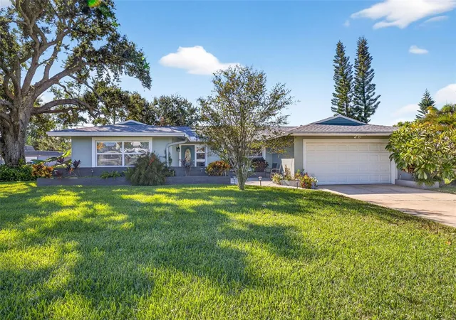 2nd image of 12620 138th St N, Largo, FL 33774 | MLS# TB8526002