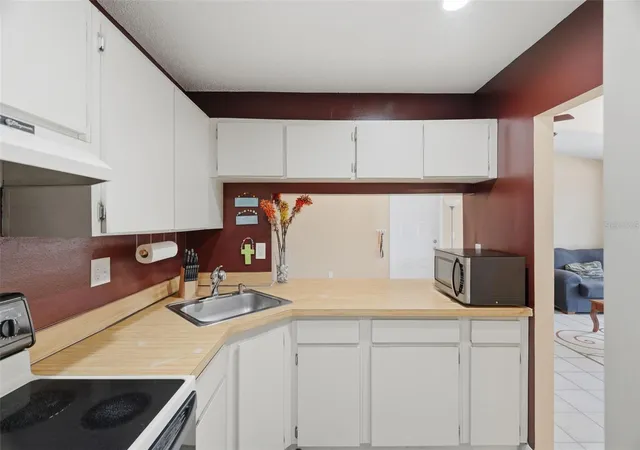 5th image of 1182 Pine Ridge Cir W #A3, Tarpon Springs, FL 34688 | MLS# TB8526008
