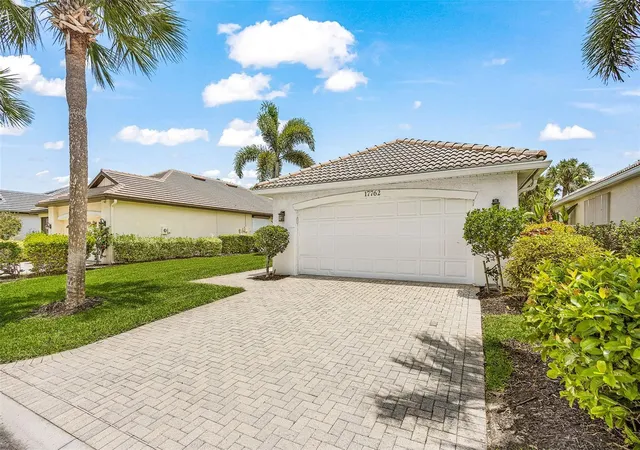 Photo 3 of Single family home for sale at 17762 Courtside Landings Cir, Punta Gorda, FL 33955 | MLS# C7528067 | Listing updated on 2026-07-20