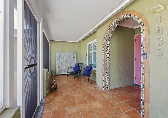 Photo 3 of Single family home for sale at 1833 Oak View Dr, Sarasota, FL 34232 | MLS# A4699075 | Listing updated on 2026-09-07