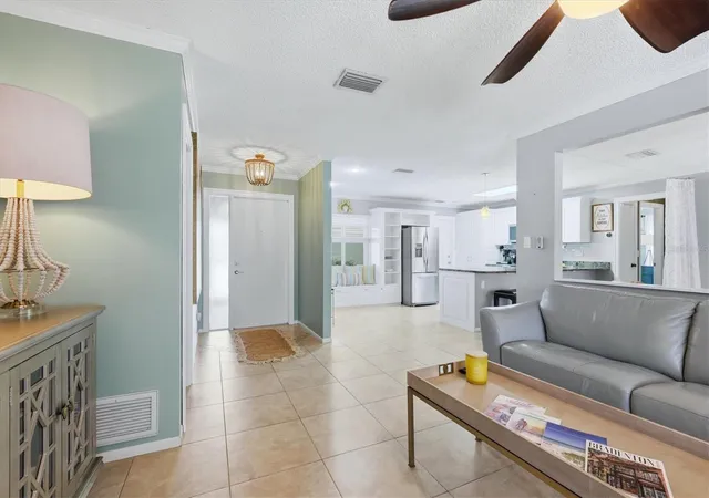 Photo 3 of Single family home for sale at 1833 Oak View Dr, Sarasota, FL 34232 | MLS# A4699075 | Listing updated on 2026-09-07
