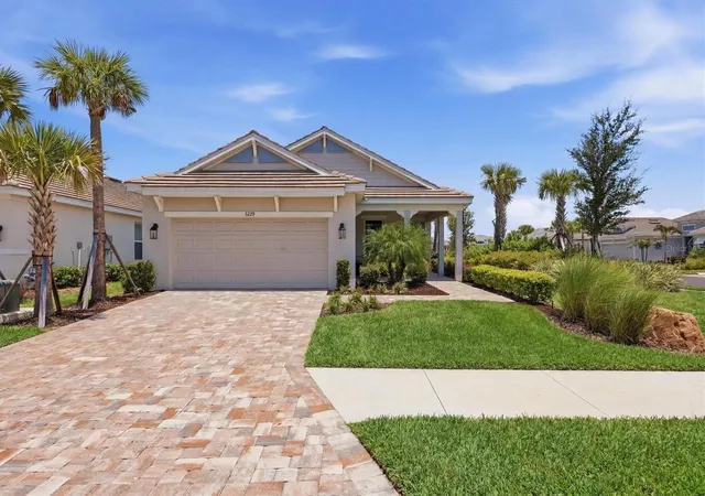 Photo 1 of Single family home for sale at 5229 Savino Cir, PALMETTO, FL 34221 | MLS# A4699077 | Listing updated on 2026-10-09