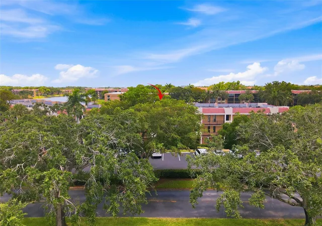 Homes for sale in Margate, FL | 5605 Coral Lake Drive, Margate, FL 33063 | Houzeo