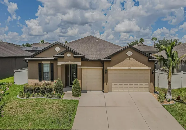 Homes for sale in Valrico, FL | 1507 Windy Gap Pl, Valrico, FL 33594 | MLS# TB8526029