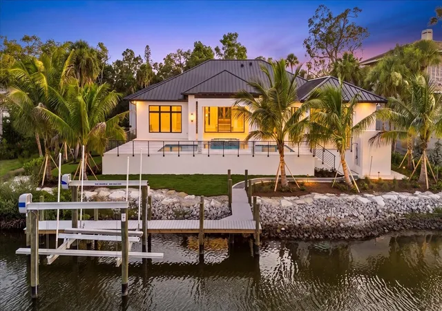 Homes for sale in Sarasota, FL | 5215 Hidden Harbor Rd, Sarasota, FL 34242 | MLS# A4699085