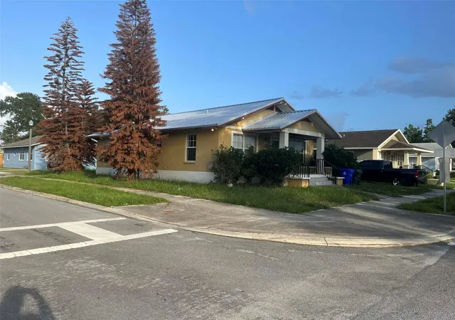 3rd image of 1155 N Florence Ave, Lakeland, FL 33805 | MLS# A4699086