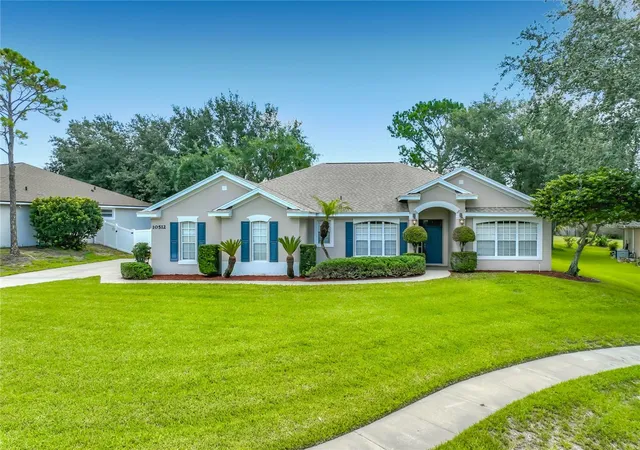 Homes for sale in Clermont, FL | 10512 Via Milano Ct, Clermont, FL 34711 | MLS# G5114683