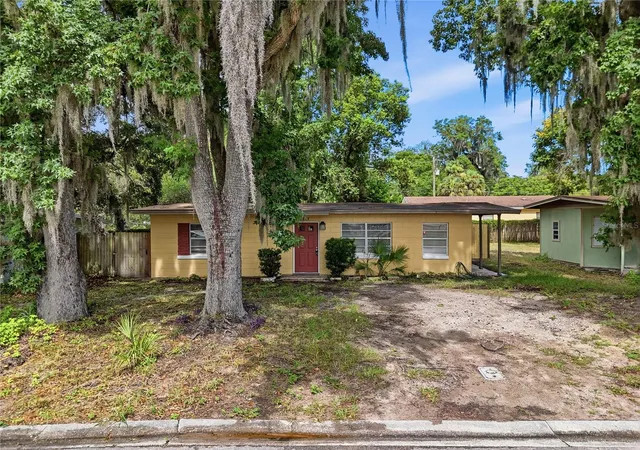 1st image of 615 Danvers St, Eustis, FL 32726 | MLS# O6422456