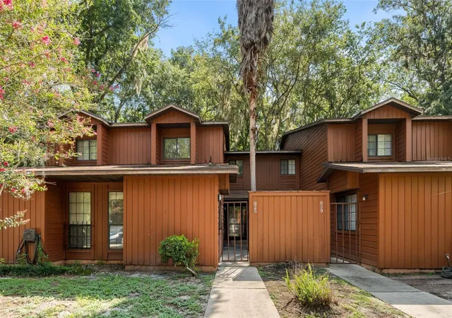 1st image of 825 Sw 55th Ter, Gainesville, FL 32607 | MLS# GC541704