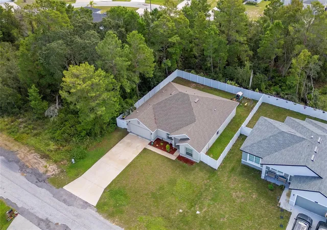 Photo 3 of Single family home for sale at 236 Elm Ct, Kissimmee, FL 34759 | MLS# S5153090 | Listing updated on 2026-09-05