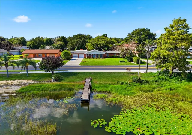 1st image of 1475 S Lake Howard Dr, Winter Haven, FL 33880 | MLS# L4963275
