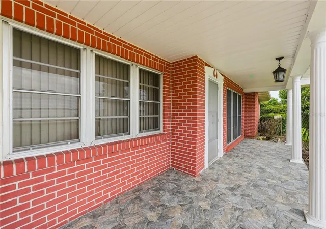 5th image of 1475 S Lake Howard Dr, Winter Haven, FL 33880 | MLS# L4963275