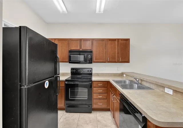 Photo 3 of Condo for sale at 2927 Sw 35th Place #115, Gainesville, FL 32608 | MLS# GC541705 | Listing updated on 2026-07-23