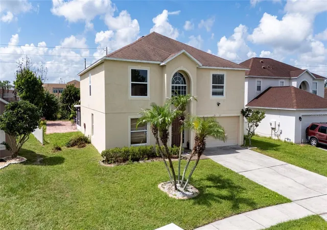 Photo 2 of Single family home for sale at 2121 Blackstone Landing Dr, Kissimmee, FL 34758 | MLS# S5153093 | Listing updated on 2026-10-30