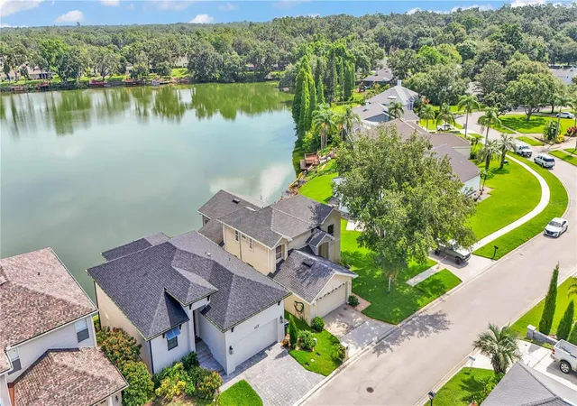 Photo 4 of Single family home for sale at 601 Peninsular Dr, Lakeland, FL 33813 | MLS# R4911568 | Listing updated on 2026-09-14