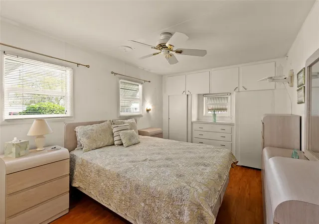 Photo 4 of Manufactured home for sale at 1111 42nd Avenue E, Ellenton, FL 34222 | MLS# A4699096 | Listing updated on 2026-09-29