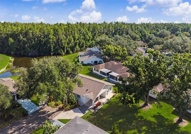 3rd image of 1905 Hanson Ct #305, Sun City Center, FL 33573 | MLS# TB8526065