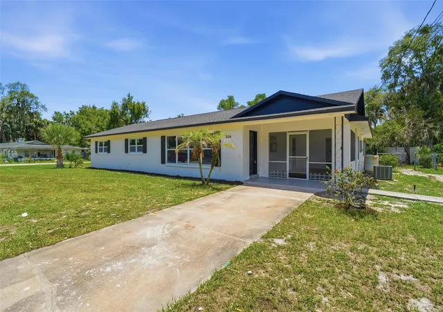Photo 3 of Single family home for sale at 206 Margarita Rd, Debary, FL 32713 | MLS# O6422486 | Listing updated on 2026-09-24