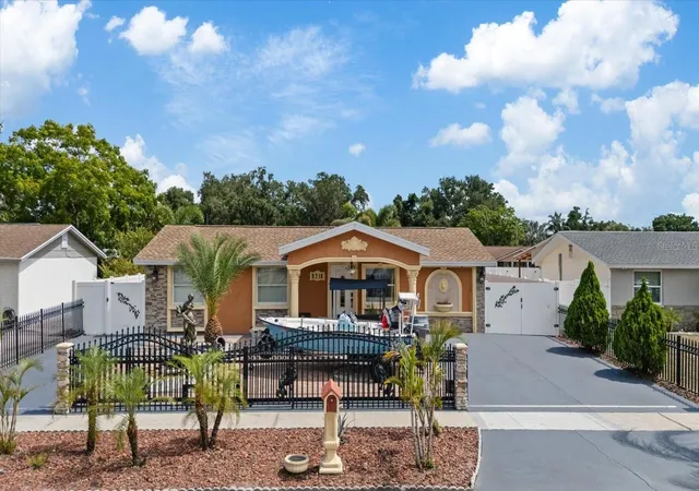Photo 1 of Single family home for sale at 8318 Drycreek Dr, Tampa, FL 33615 | MLS# TB8526071 | Listing updated on 2026-08-21