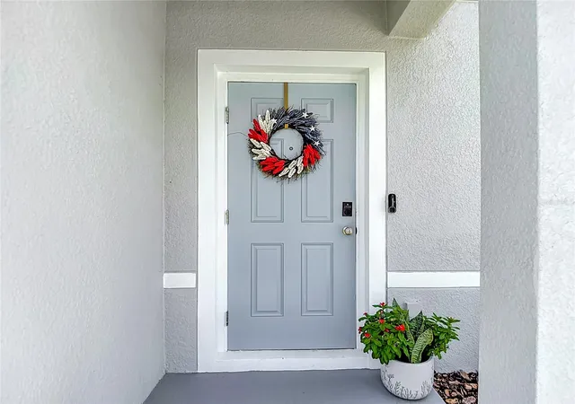 Photo 3 of Townhouse for sale at 12000 Grizzly Ln, New Port Richey, FL 34654 | MLS# W7887353 | Listing updated on 2026-08-17