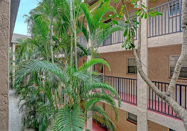 2nd image of 3700 S Osprey Ave, SARASOTA, FL 34239