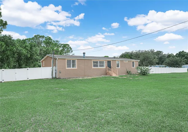3rd image of 3559 Reagan Blvd, Lake Wales, FL 33898 | MLS# K4903614