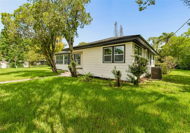 2nd image of 400 Plumosa Dr, Sanford, FL 32771 | MLS# O6422496