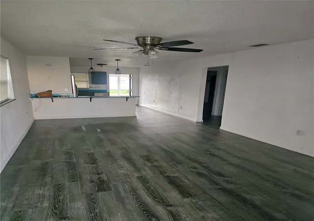 2nd image of 1167 Memorial Dr, Avon Park, FL 33825 | MLS# TB8526085