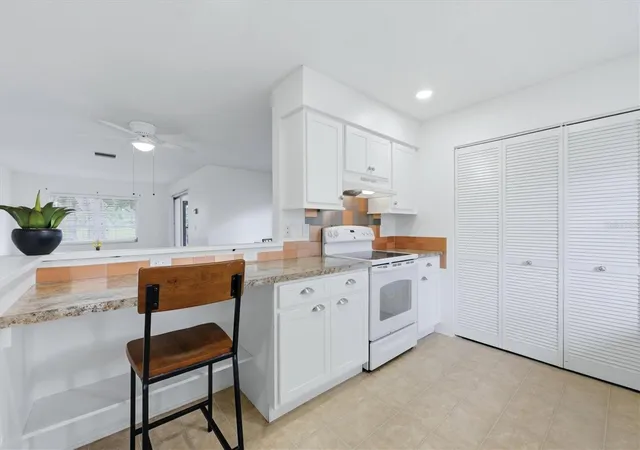 Photo 3 of Condo for sale at 4538 Pawnee Trl #197, Sarasota, FL 34233 | MLS# A4699105 | Listing updated on 2026-09-16