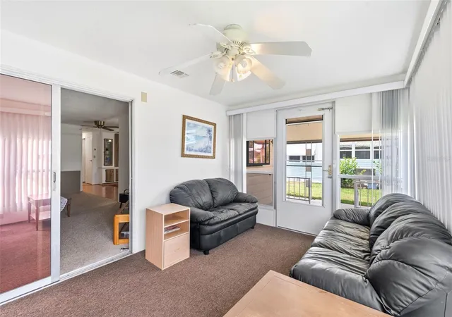 4th image of 3321 Chatford Dr, Holiday, FL 34690 | MLS# TB8526091