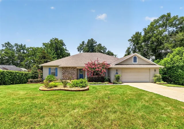 Photo 1 of Single family home for sale at 705 Hilltop Ct, Mount Dora, FL 32757 | MLS# G5114691 | Listing updated on 2026-10-07