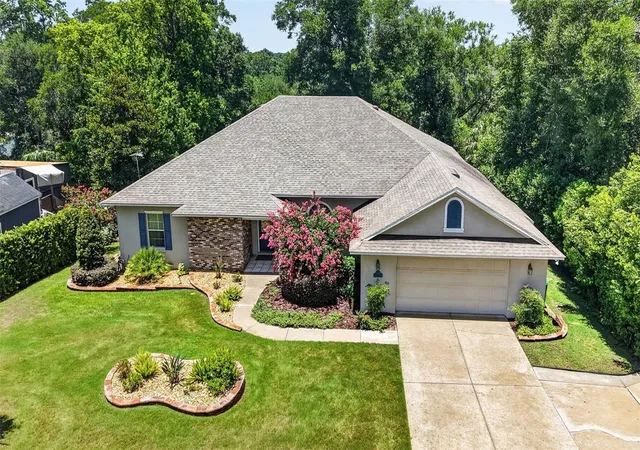Photo 3 of Single family home for sale at 705 Hilltop Ct, Mount Dora, FL 32757 | MLS# G5114691 | Listing updated on 2026-10-07
