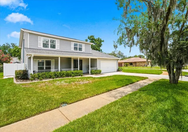 Photo 3 of Sale Pending at 13101 Burnes Lake Dr, Tampa, FL 33612 | MLS# TB8526100 | Listing updated on 2026-09-28