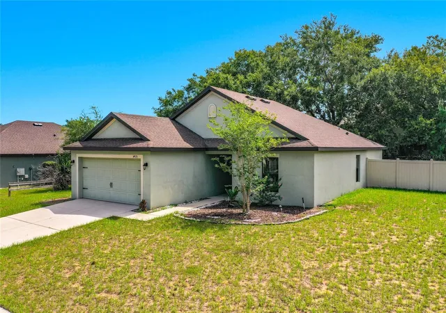 Homes for sale in Tavares, FL | 4475 Caicos Dr, Tavares, FL 32778 | MLS# O6422528