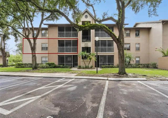 Photo 2 of Condo for sale at 956 Salt Pond Pl #204, Altamonte Springs, FL 32714 | MLS# O6422535 | Listing updated on 2026-08-30