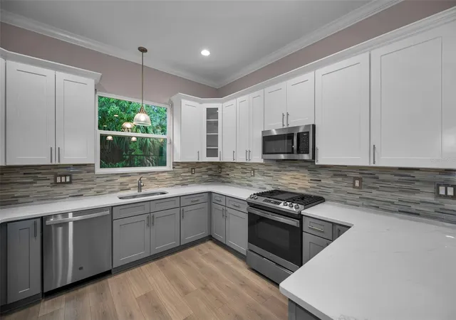 2nd image of 726 Grand Cypress Ln, Tarpon Springs, FL 34689 | MLS# TB8526131