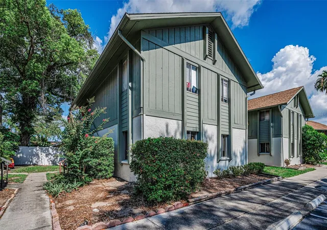 2nd image of 1960 Union St #5, Clearwater, FL 33763 | MLS# TB8526137